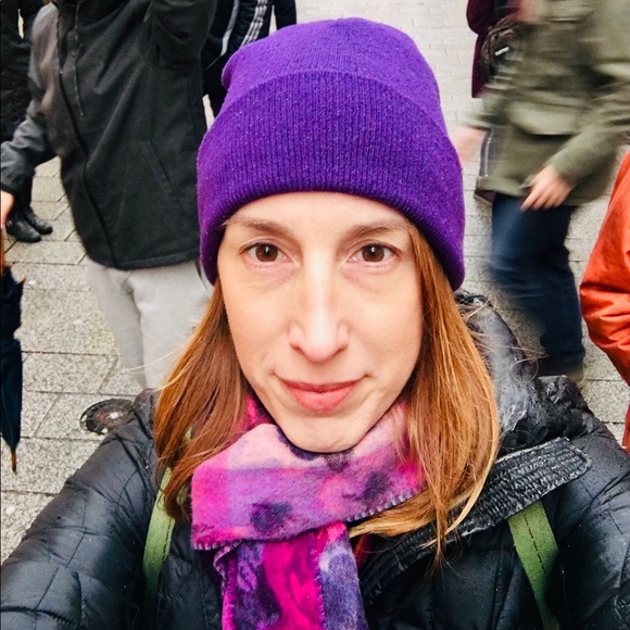 Meet your Posher, Carolyn - Picture 1 of 1